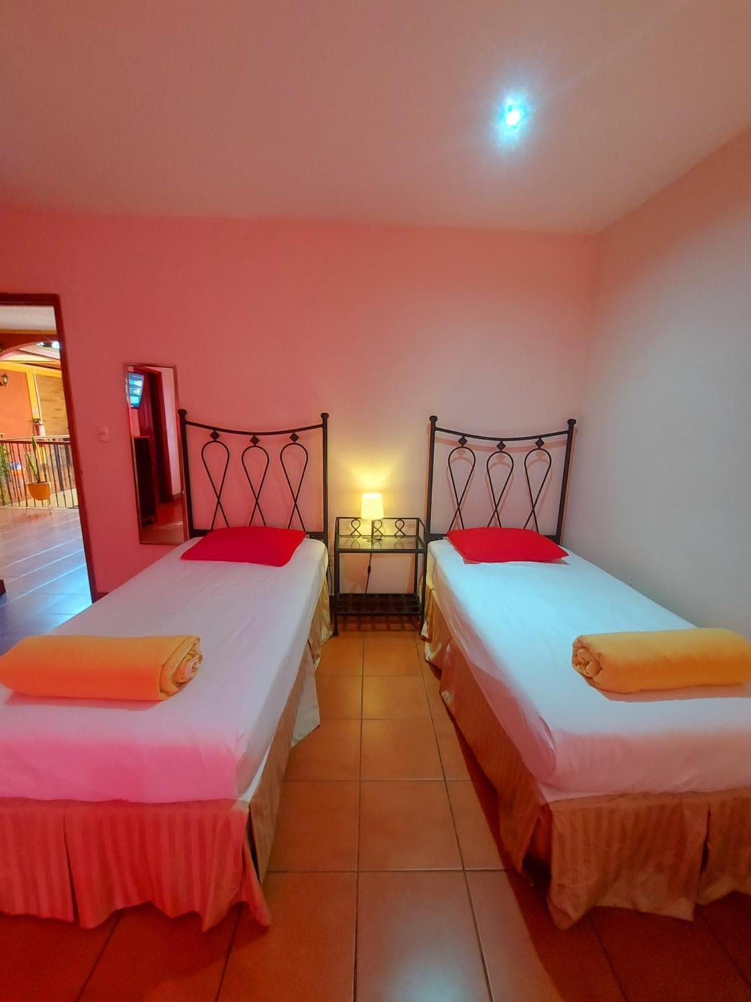 Hostal Lolita'S Boutique Granada Buitenkant foto