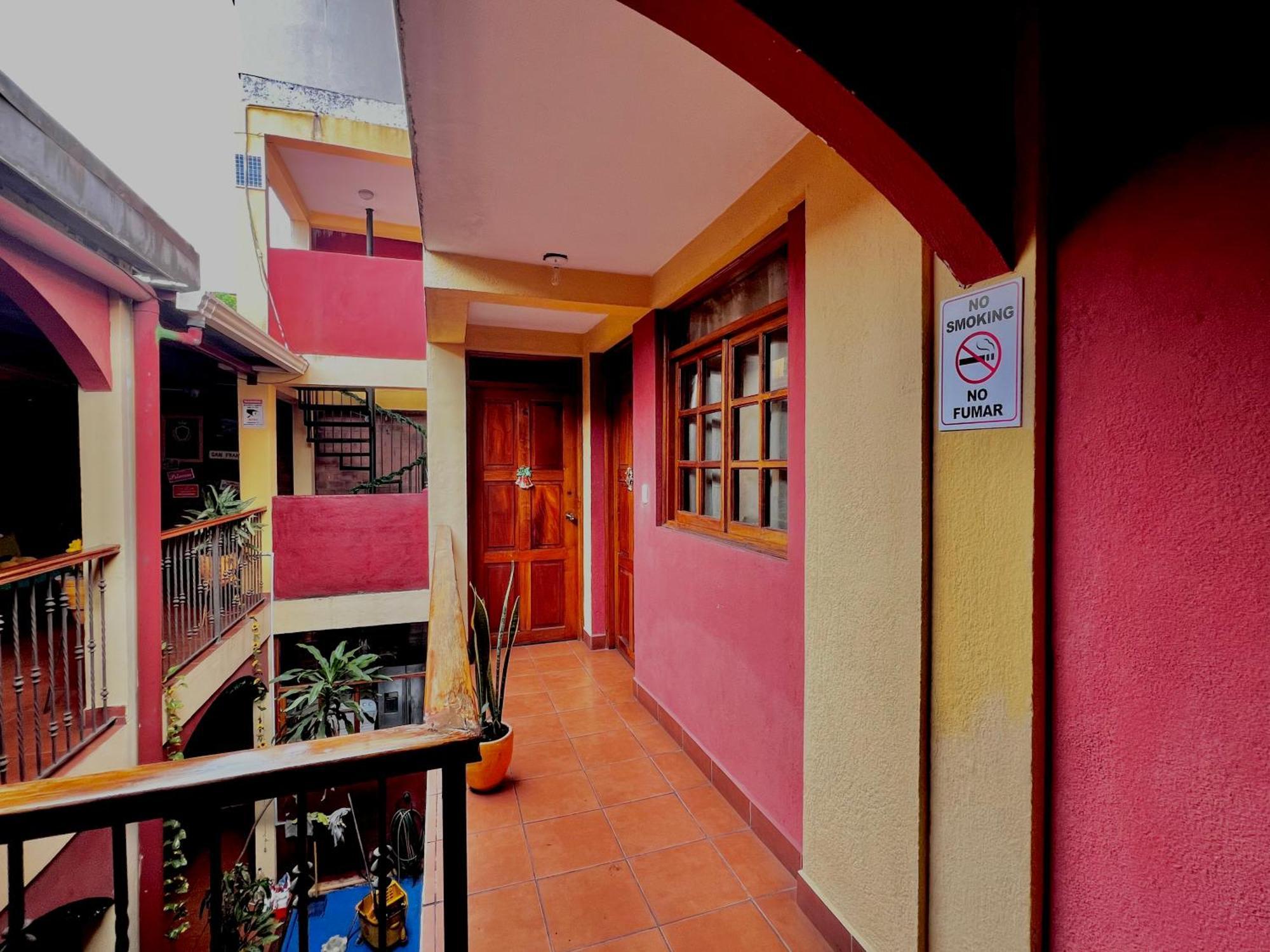 Hostal Lolita'S Boutique Granada Buitenkant foto