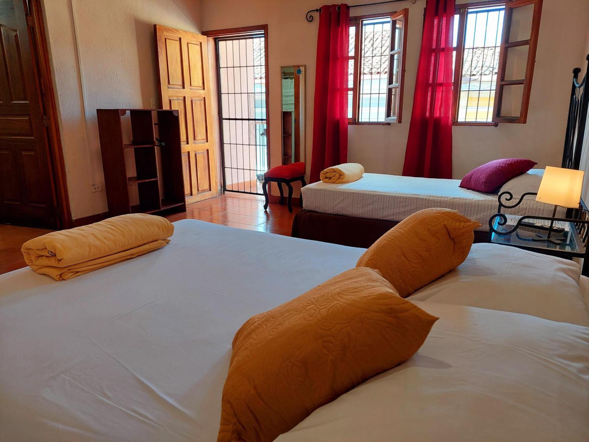 Hostal Lolita'S Boutique Granada Buitenkant foto